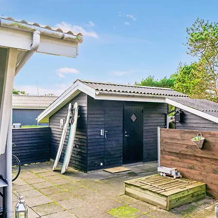 In With Sauna Nyaraló *