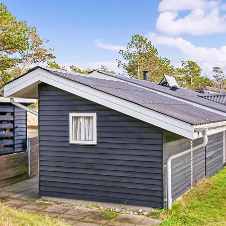 In With Sauna Nyaraló