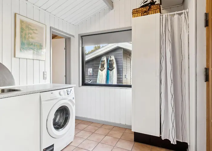 In With Sauna 別荘